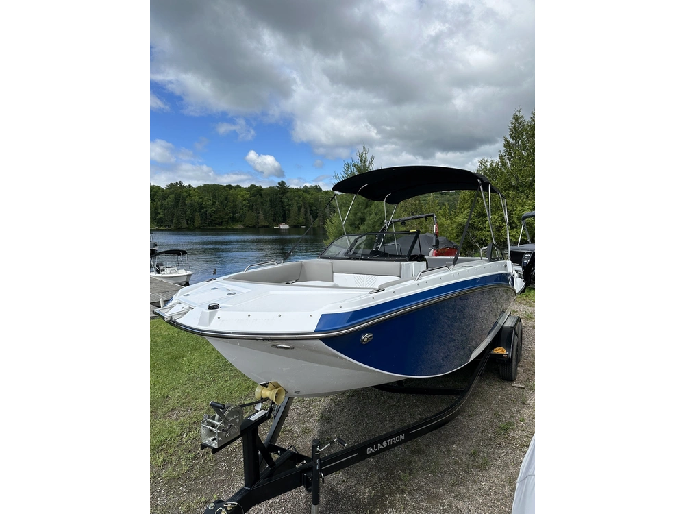 2024 Glastron Gtd 245 Mercruiser 6.2l alt