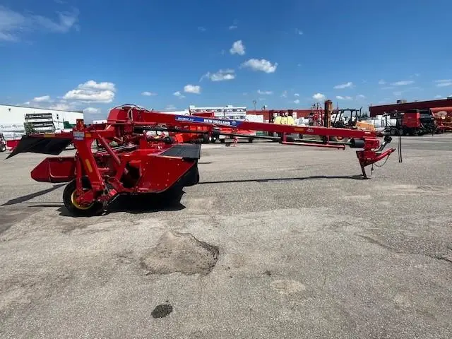 2017 New Holland 313FDB