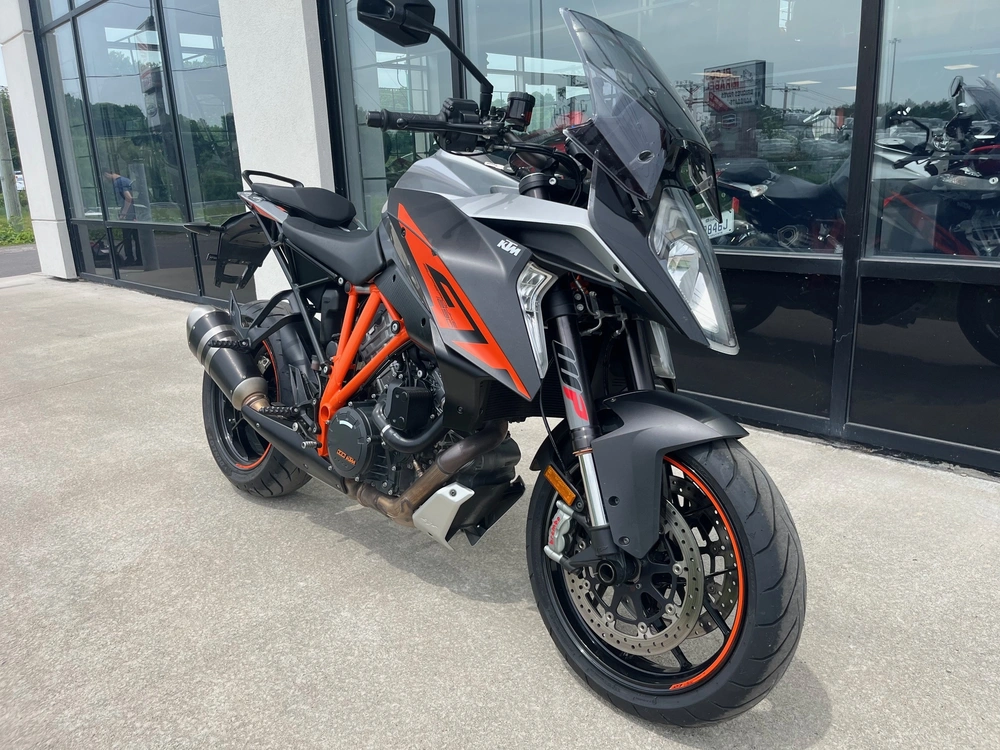 Ktm 1290 Super Duke Gt 2017 alt