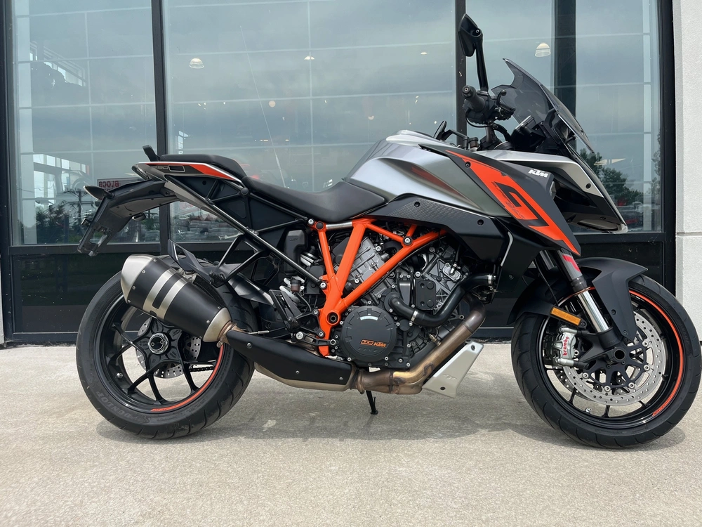 Ktm 1290 Super Duke Gt 2017 alt