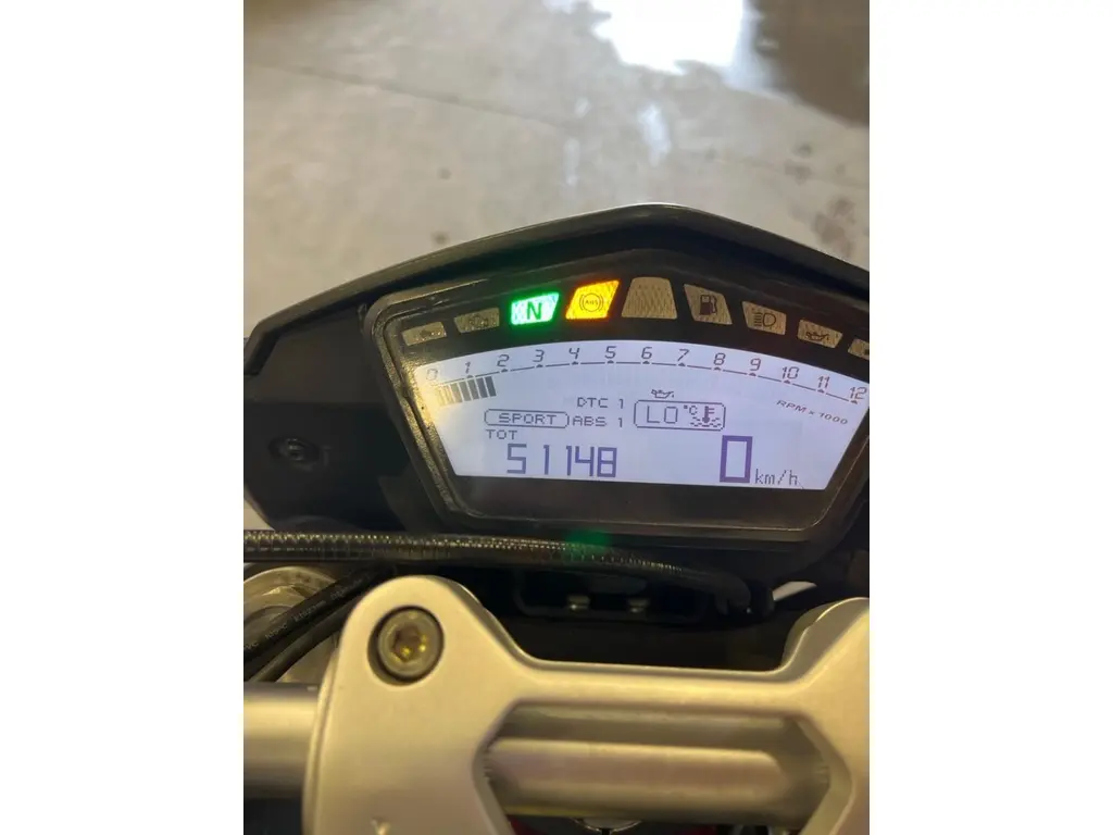 Ducati HYPERMOTARD 821 ABS 2015