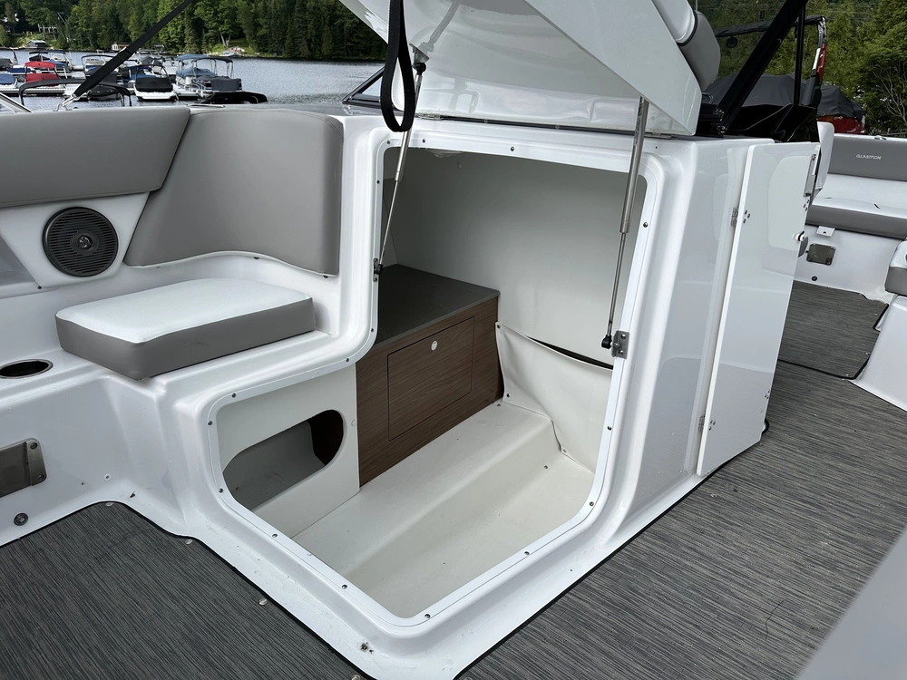 2024 Glastron Gtd 245 Mercruiser 6.2l alt