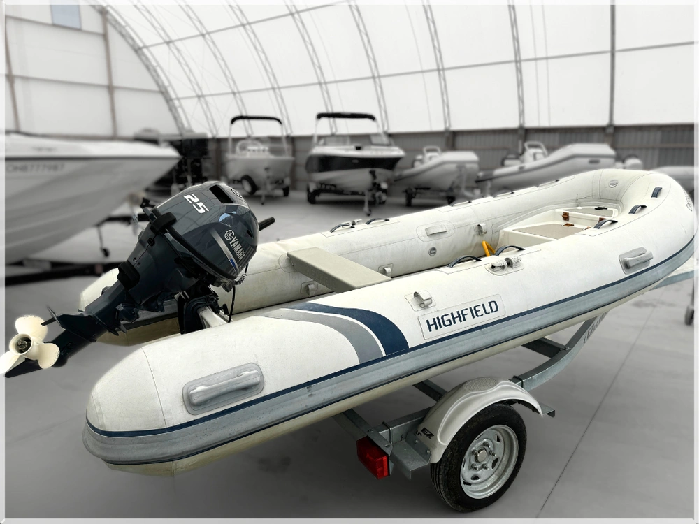 2015 Highfield Cl380 alt