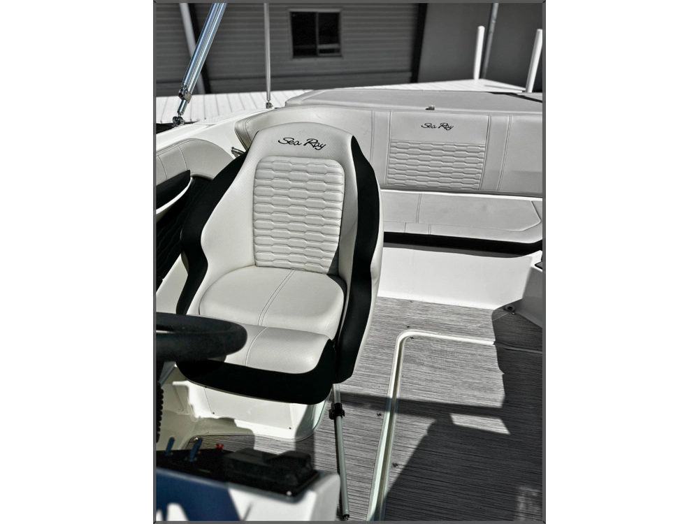 2023 Sea Ray Spx190 alt