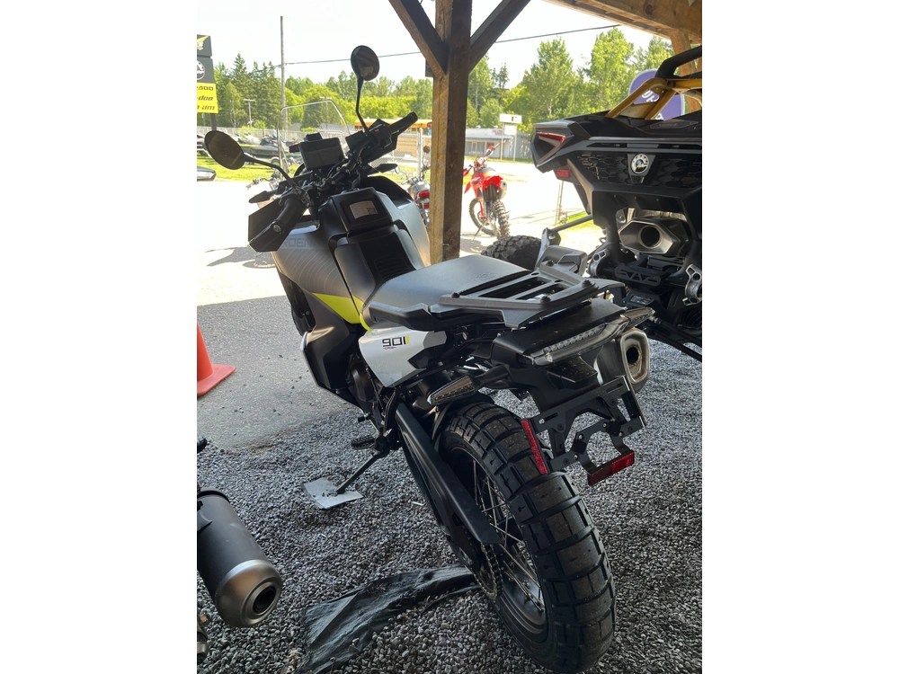 2023 Husqvarna Norden 901 alt