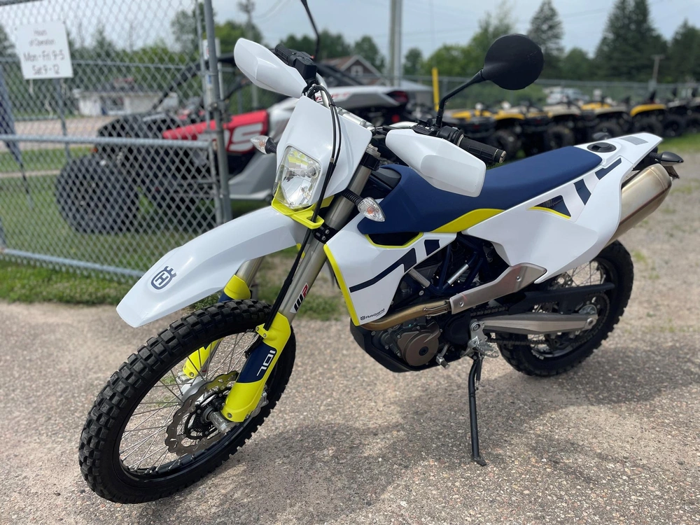 2022 Husqvarna 701 Enduro alt