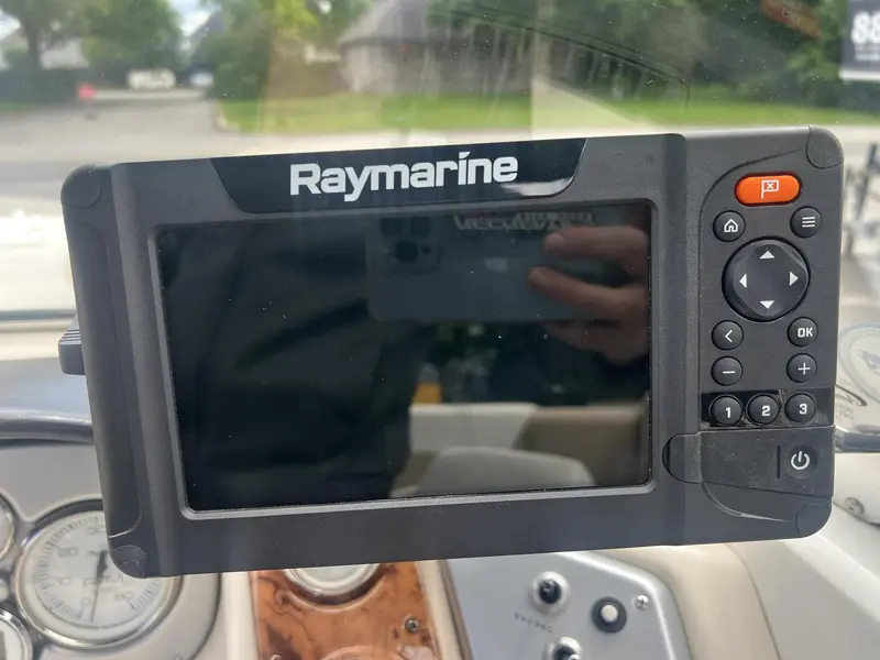 Larson LXI 228 **MOTEUR VOLVO PENTA 5.0L** 2005