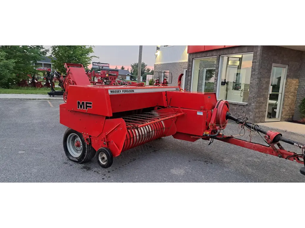 Massey Ferguson 224 