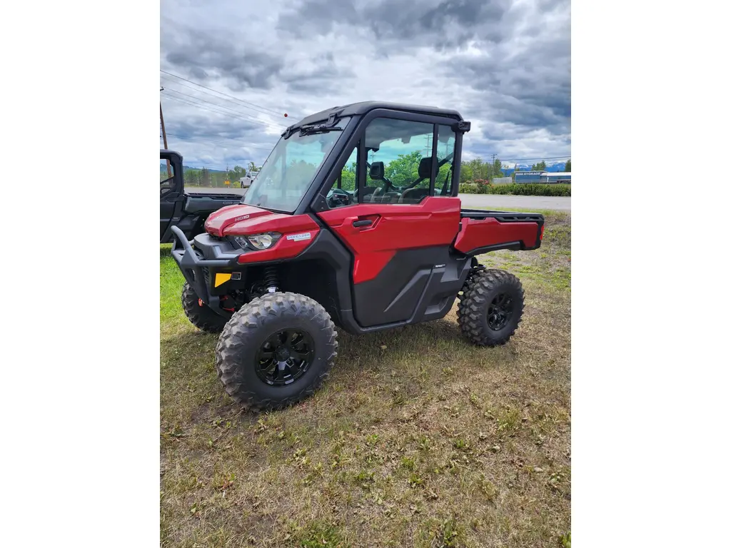 2024 Can-Am Defender Limited HD10