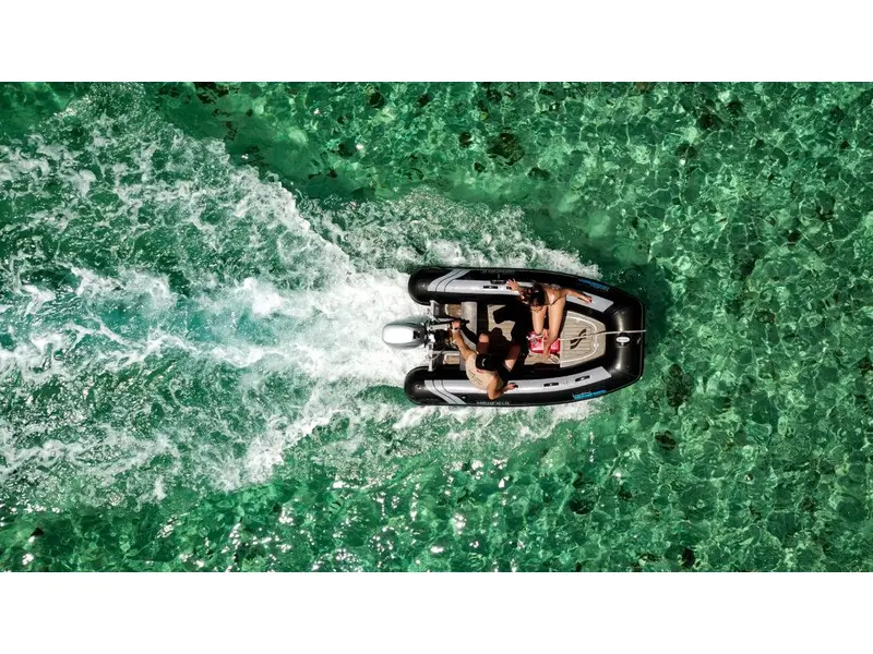 2023 Highfield CL310 with 20 HP Tiller