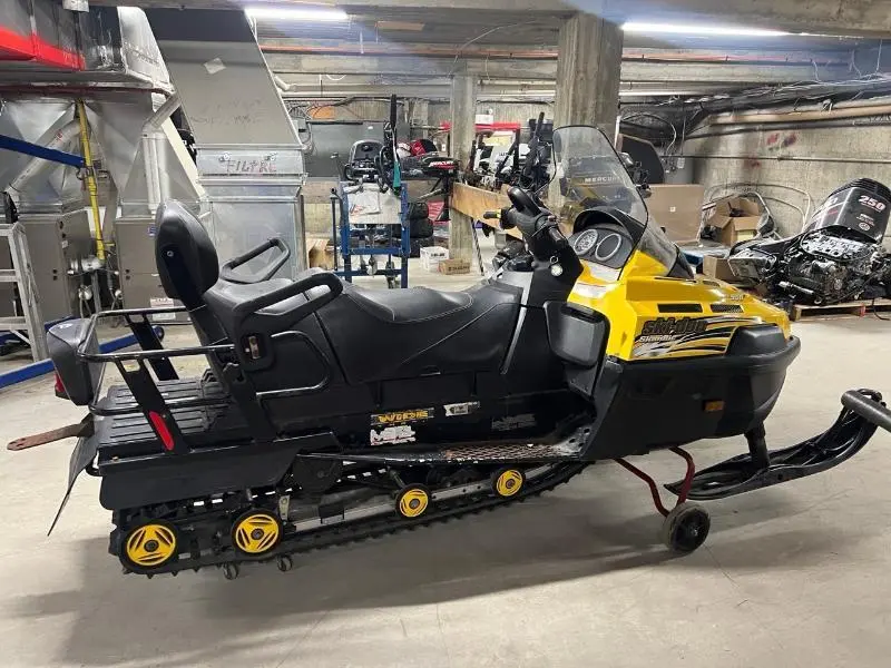 2011 Ski-Doo SKANDIC 550F WIDE TRACK