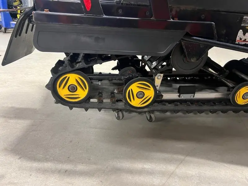 2011 Ski-Doo SKANDIC 550F WIDE TRACK