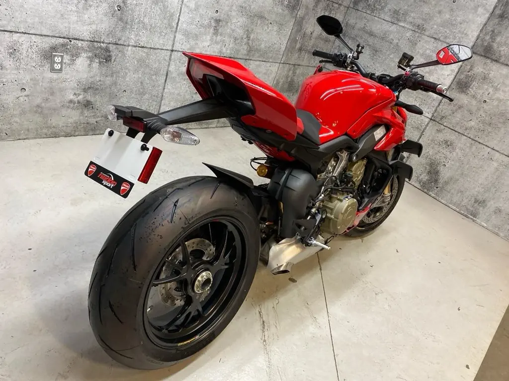 2024 Ducati Streetfighter V4 S (promo 1500.0 inclus)