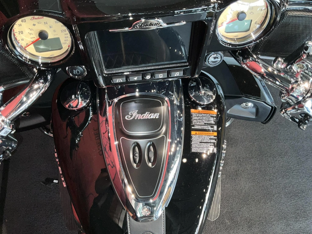 Indian Motorcycle Roadmaster 2024 alt