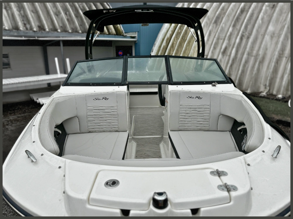 2023 Sea Ray Spx 210 alt