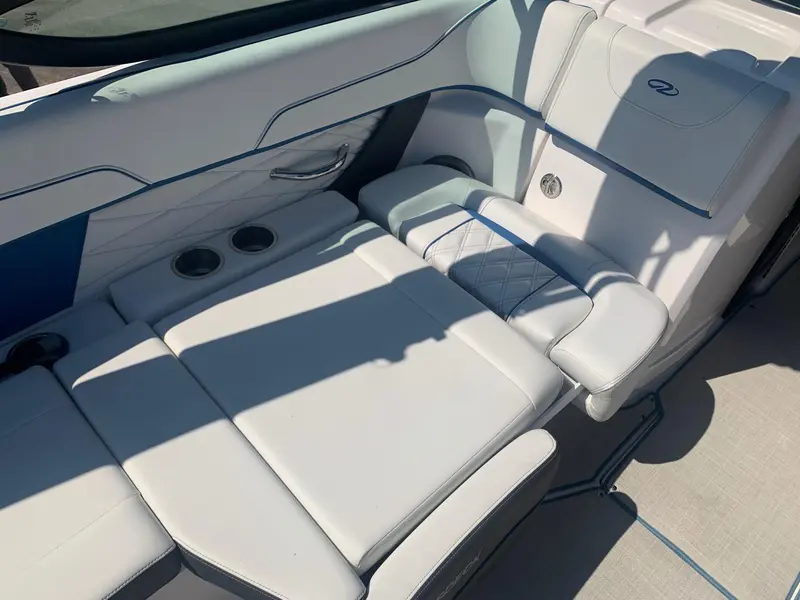 2022 Regal 22 FASDECK ESX