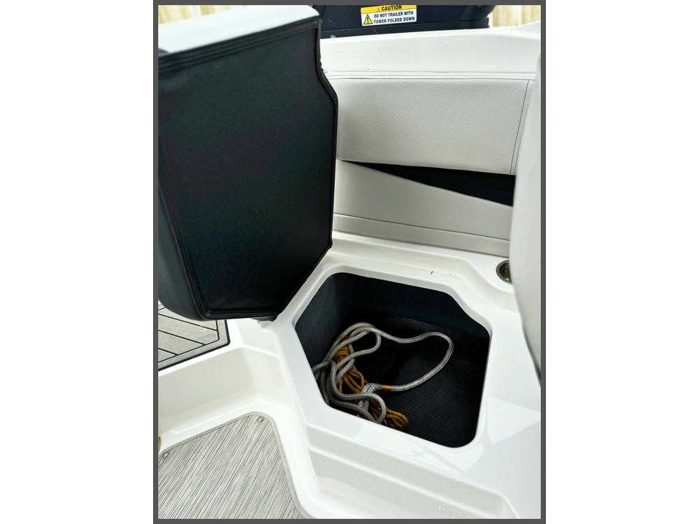 2023 Sea Ray Spx 210 alt