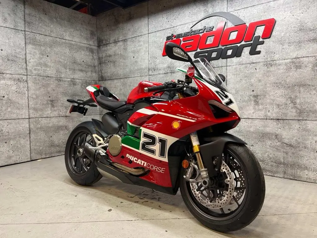 Ducati Panigale V2 Bayliss 1st Championship 20th Anniversary 2024