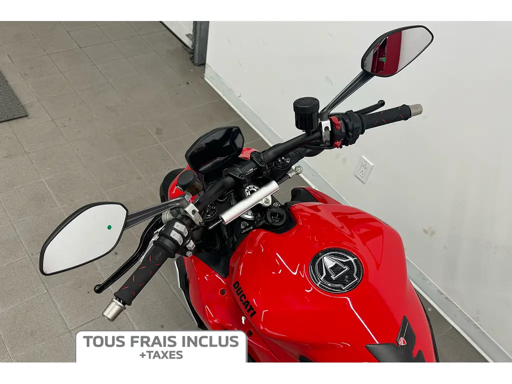 2022 Ducati Streetfighter V2 - Frais inclus+Taxes