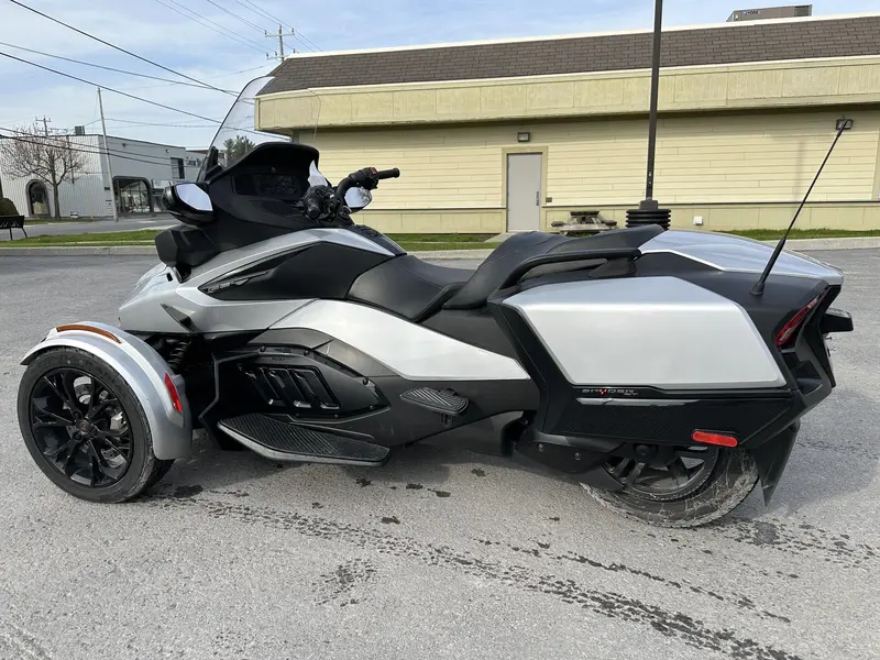 2022 BRP SPYDER RT STANDARD