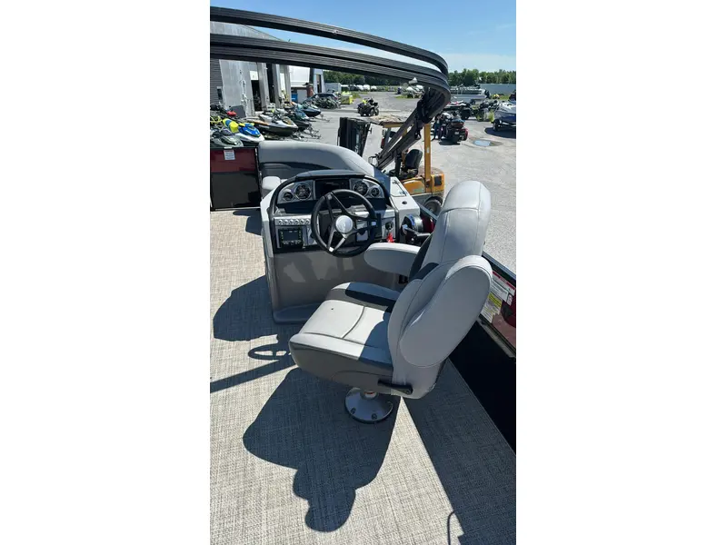 2023 Trifecta 24 C2CS