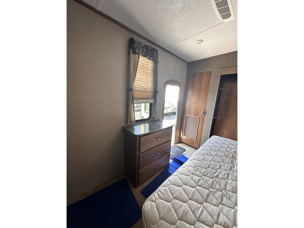 Keystone Rv Residence 40mkts 2018 alt