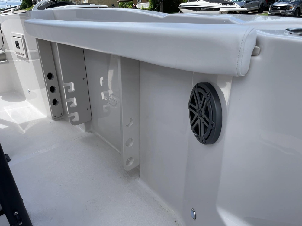 2024 Starcraft Svx 211 Ob Center Console alt