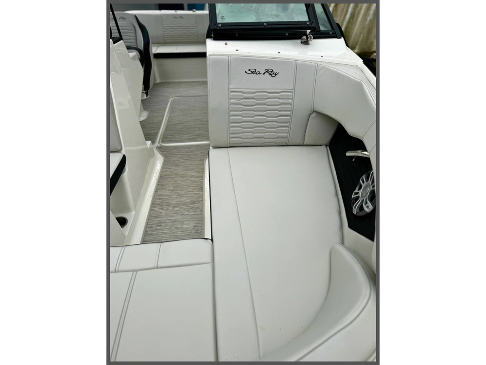 2023 Sea Ray Spx210 alt