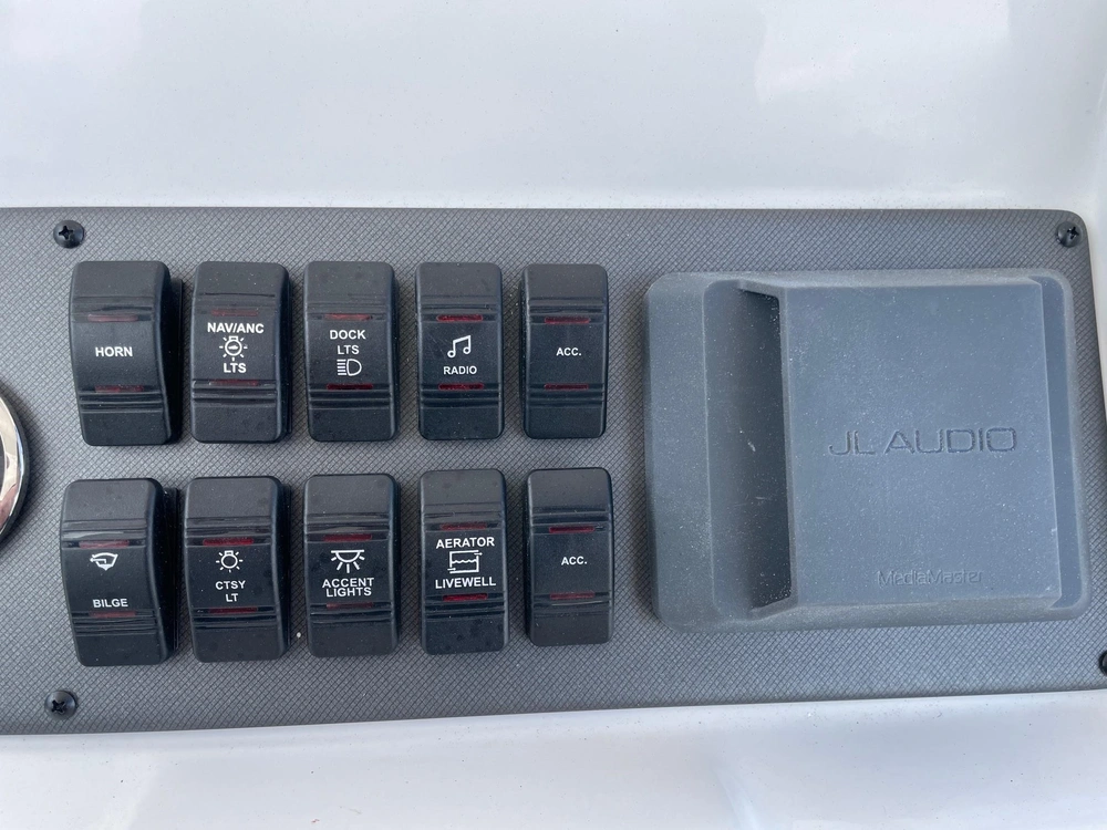 2024 Starcraft Svx 211 Ob Center Console alt