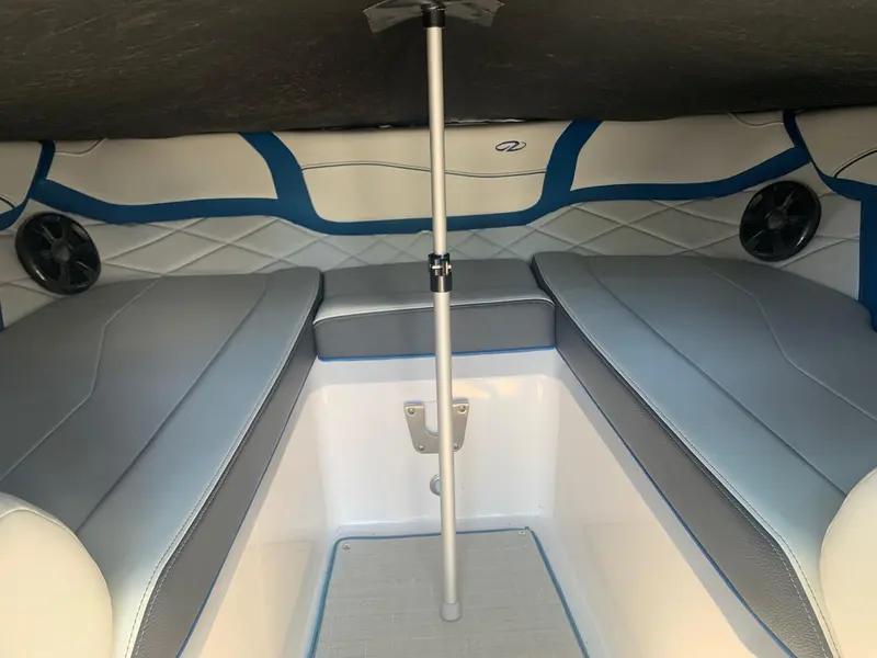 2022 Regal 22 FASDECK ESX