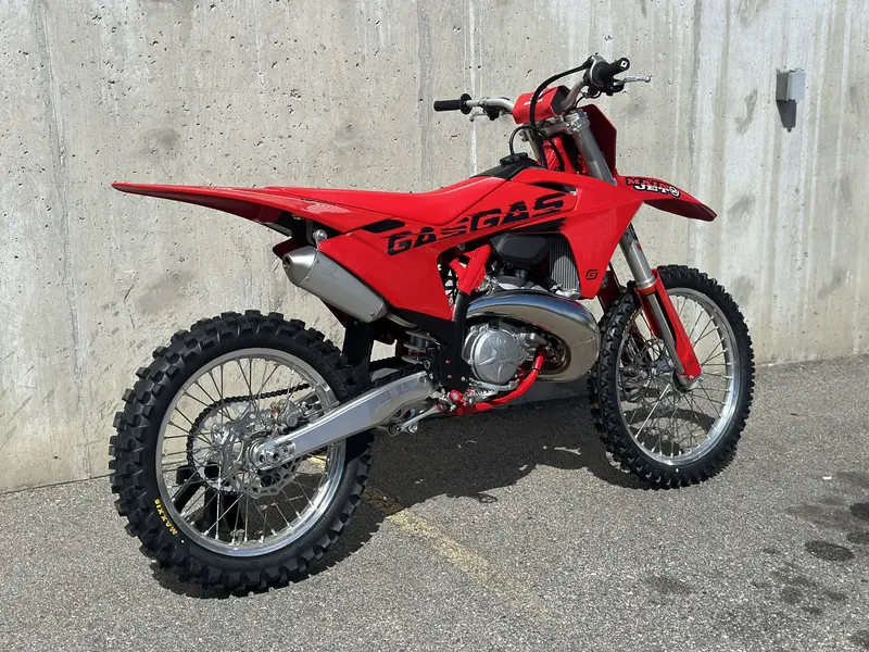 2025 GASGAS MC 300 thumbnail 3