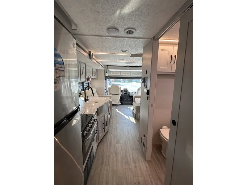 2025 Coachmen MIRADA 29FW