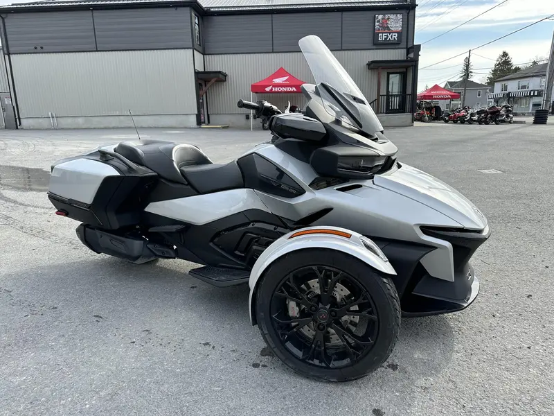 2022 BRP SPYDER RT STANDARD