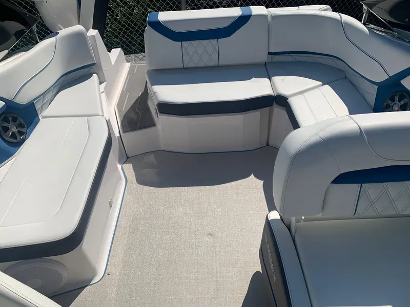 2022 Regal 22 FASDECK ESX