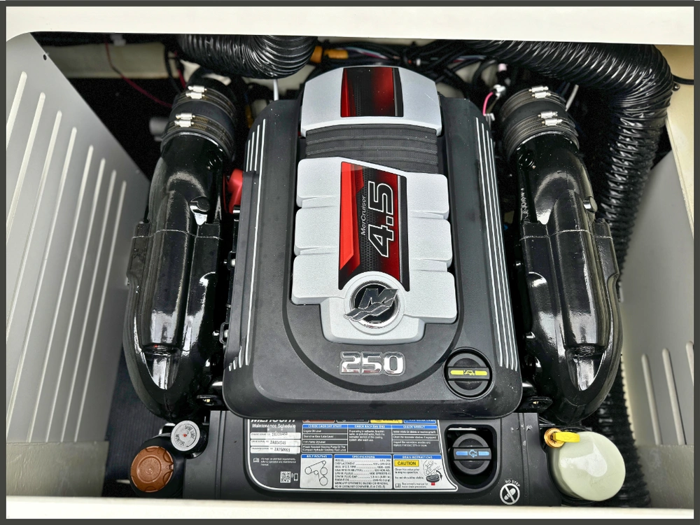 2023 Sea Ray Spx 210 alt