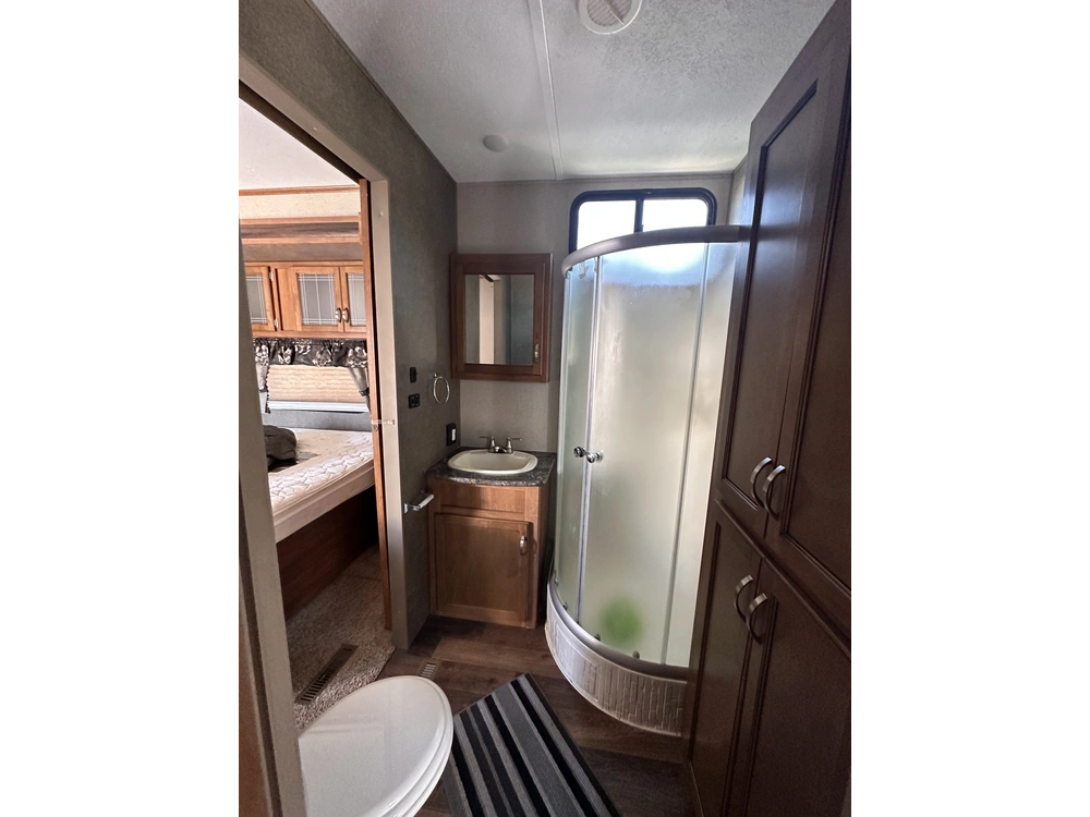Keystone Rv Residence 40mkts 2018 alt
