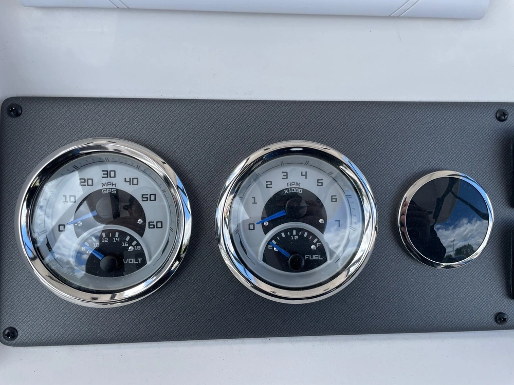 2024 Starcraft Svx 211 Ob Center Console alt