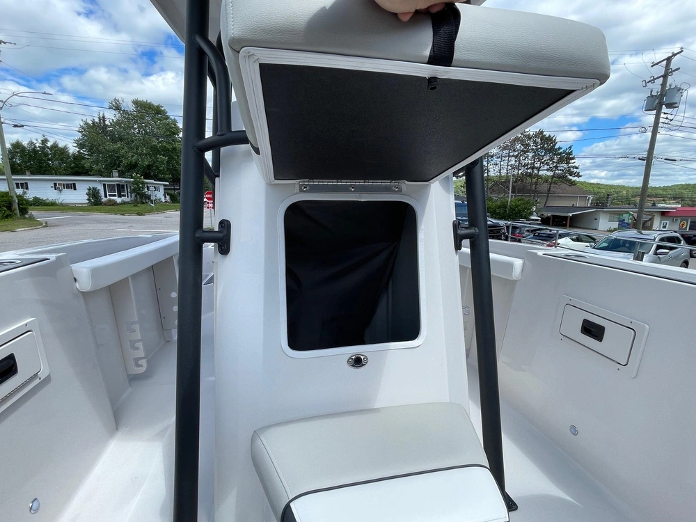 2024 Starcraft Svx 211 Ob Center Console alt