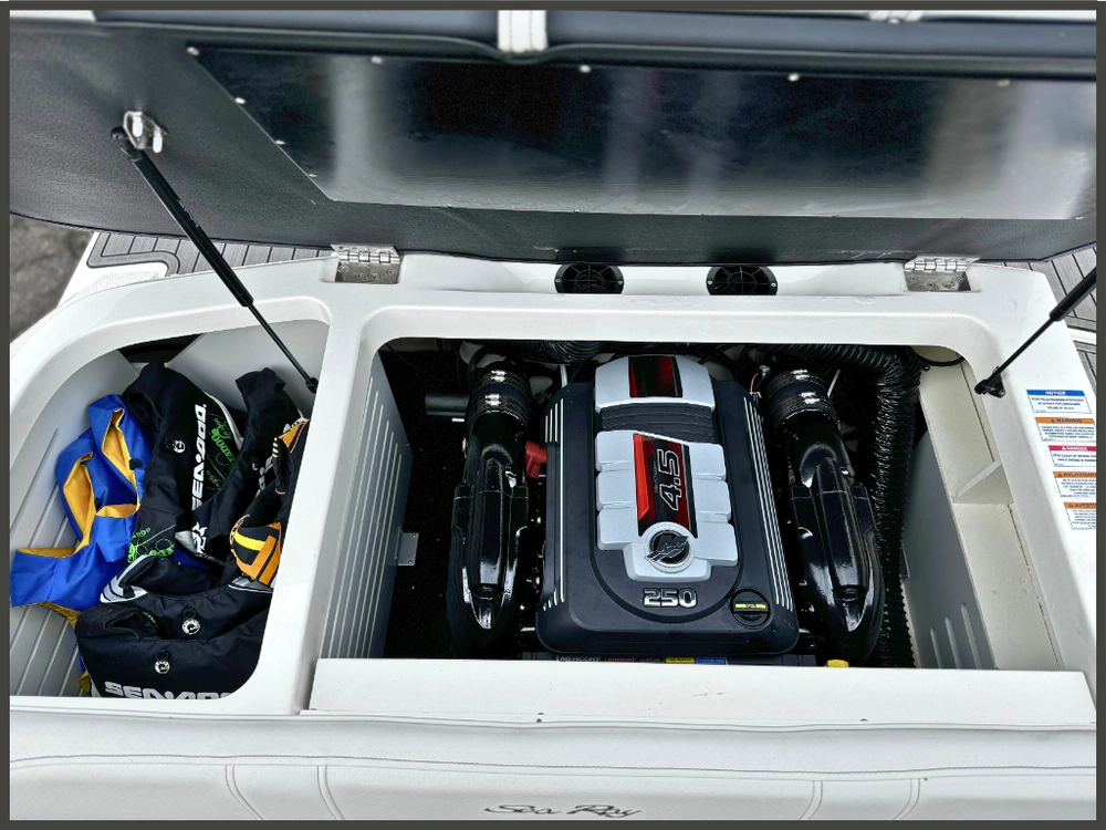 2023 Sea Ray Spx210 alt