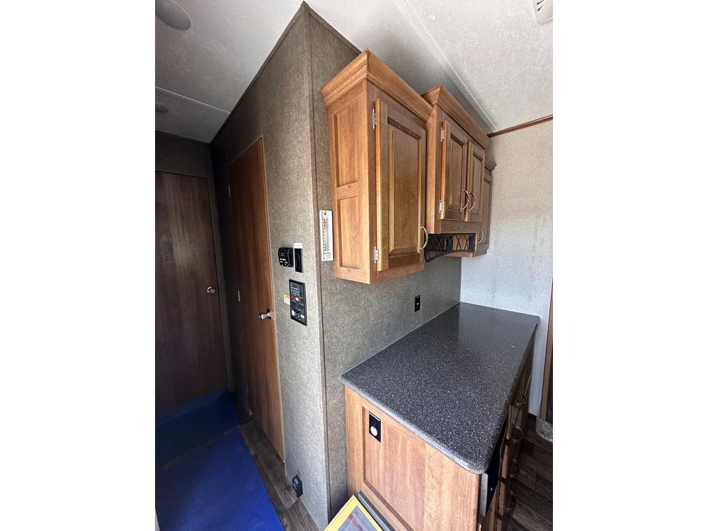 Keystone Rv Residence 40mkts 2018 alt