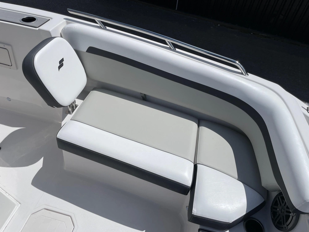 2024 Starcraft Svx 211 Ob Center Console alt