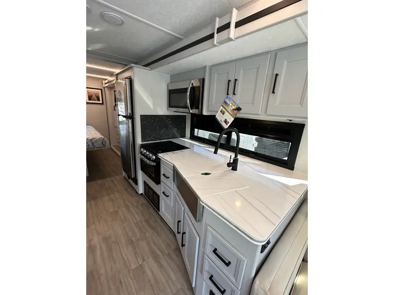 2025 Coachmen MIRADA 29FW