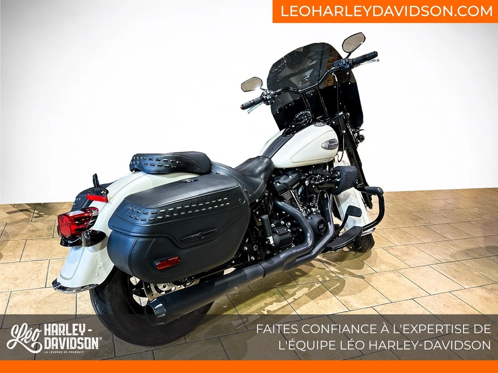 Harley-davidson Flhcs Heritage Classic 2022 alt