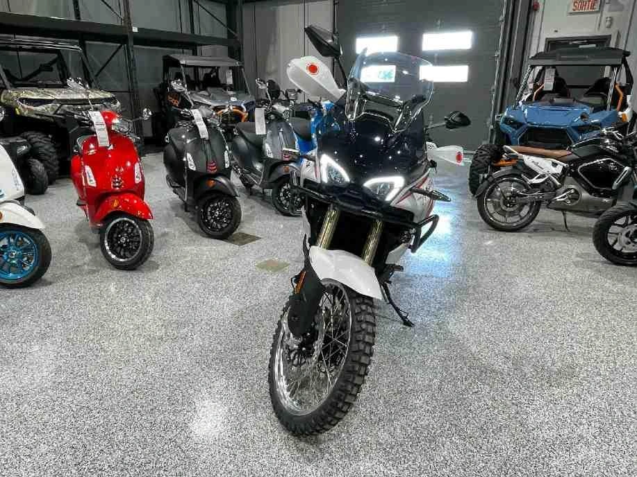 2024 Mv Agusta Lxp Orioli alt