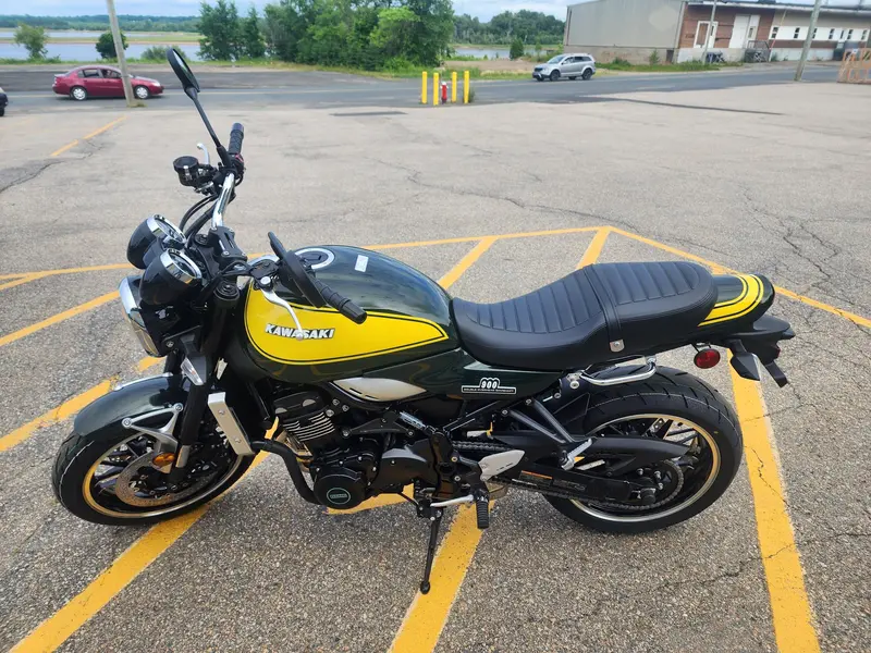 2024 Kawasaki ZR900CRACN Z900RS