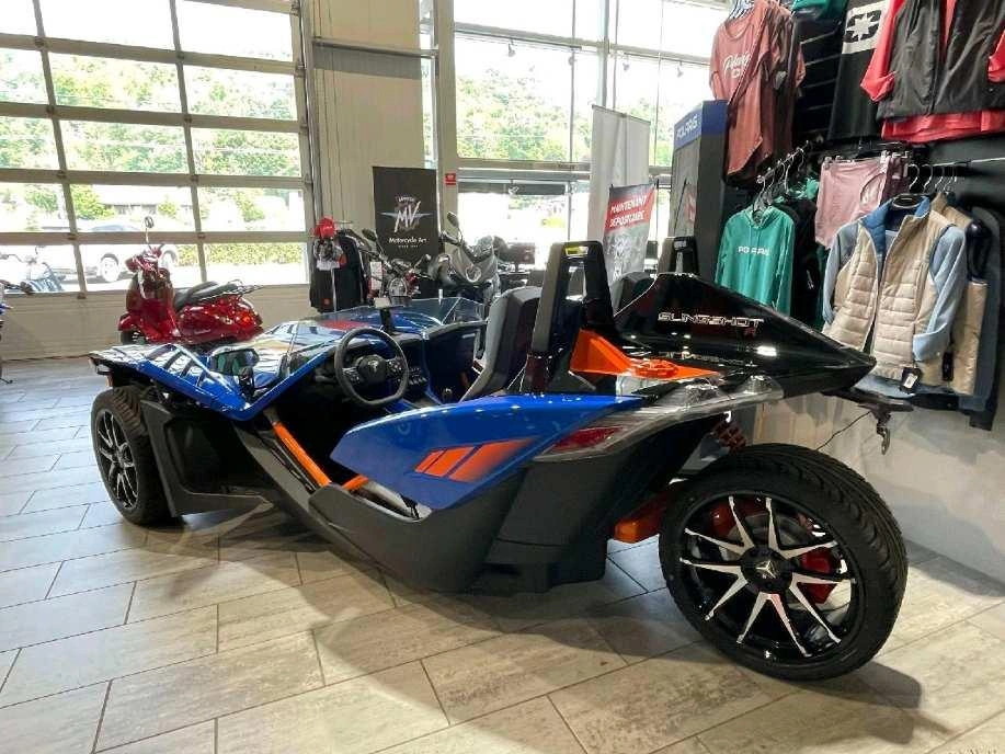2024 Slingshot Slingshot R (manuel) alt