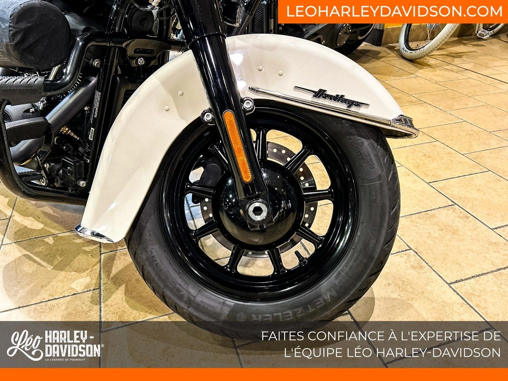 Harley-davidson Flhcs Heritage Classic 2022 alt