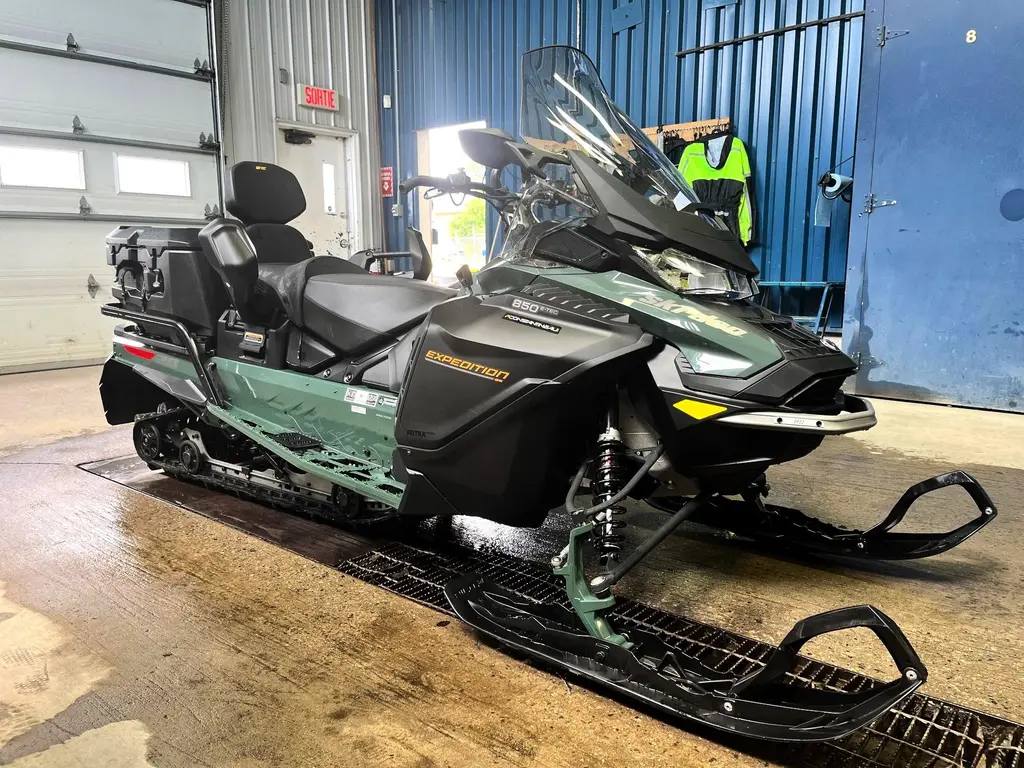 2024 Ski-Doo Expedition SE 850 E-Tec