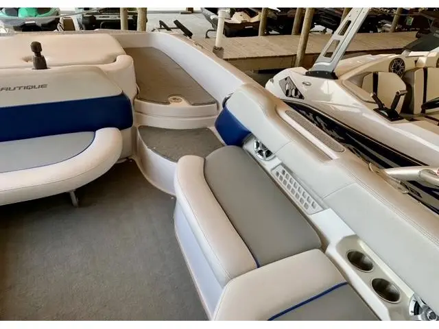 2008 Ski Nautique SV211