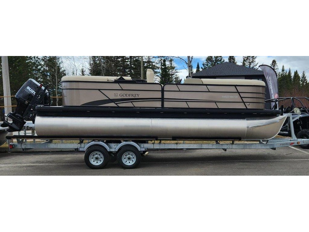 Godfrey Marine Sweetwater 2286 Midship Table 2023 alt